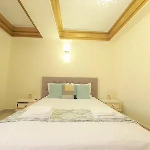 Laroka House Luxury Center Universitate Apartamento