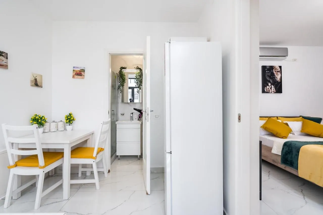 Monza Apartment-Ultracentral Bucharest 0*,