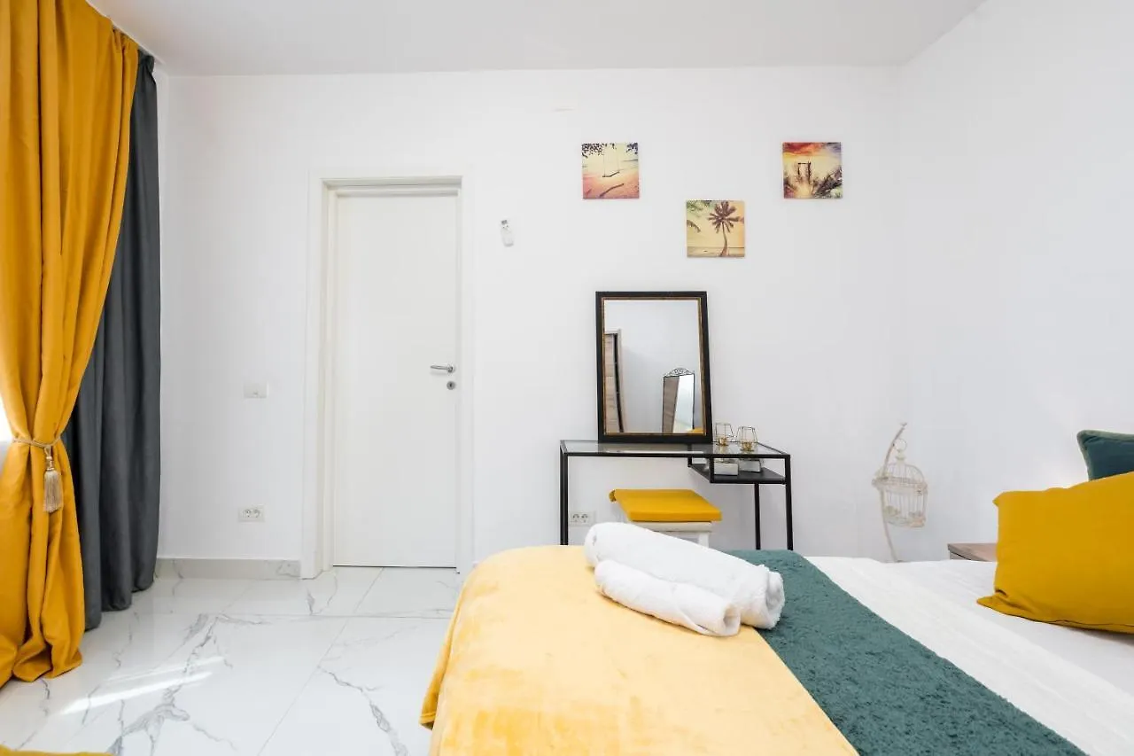 Monza Apartment-Ultracentral Bucharest 0*,  Romania